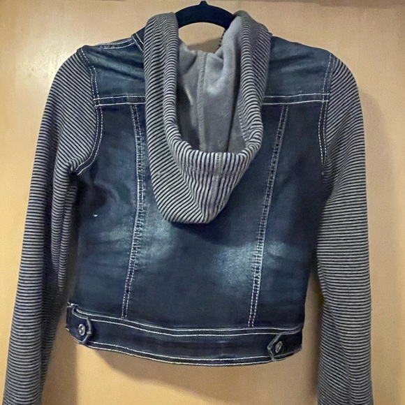 Wallflower Denim Jacket (used) - Picture 2 of 4